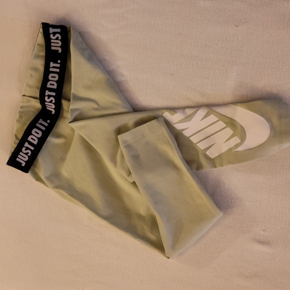 Nike bottoms - Picture 1 of 3